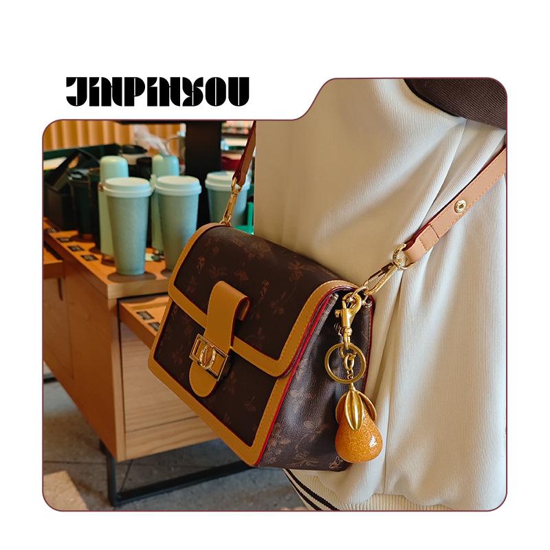 

IGNICASE New Gilt Pear Bag Pendant Creative Pear Keychain Pendant Women s Bag Accessories Car Pendant Couple Bag Accessories
