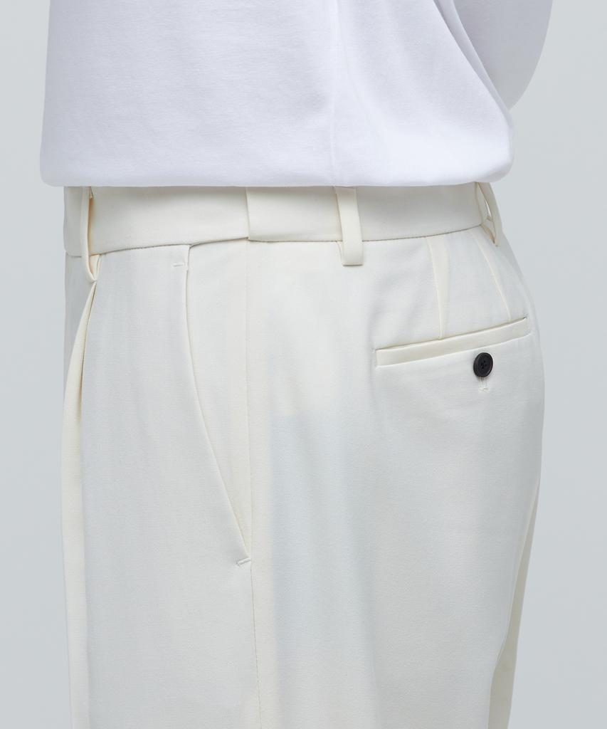 MUSINSA STANDARD Lightweight Wide Hidden Banding Slacks [Cream]