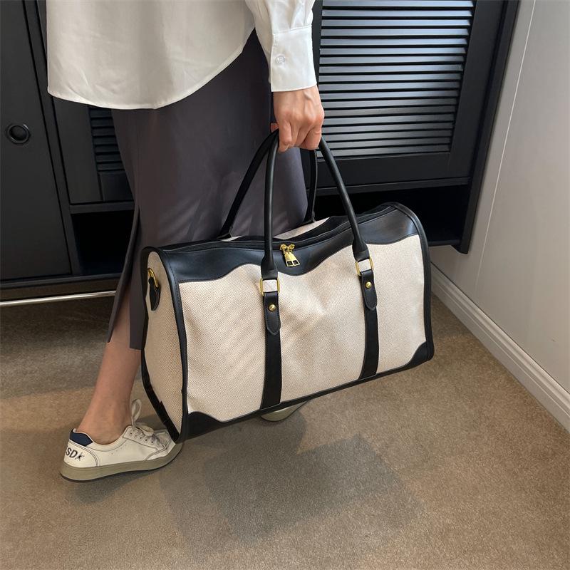 Women's Lightweight Large-Capacity Crossbody Yoga and Travel Bag