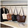 Women's Large Retro Soft Leather Tote: High-Quality, Versatile Fashion Shoulder Bag for School & Commute