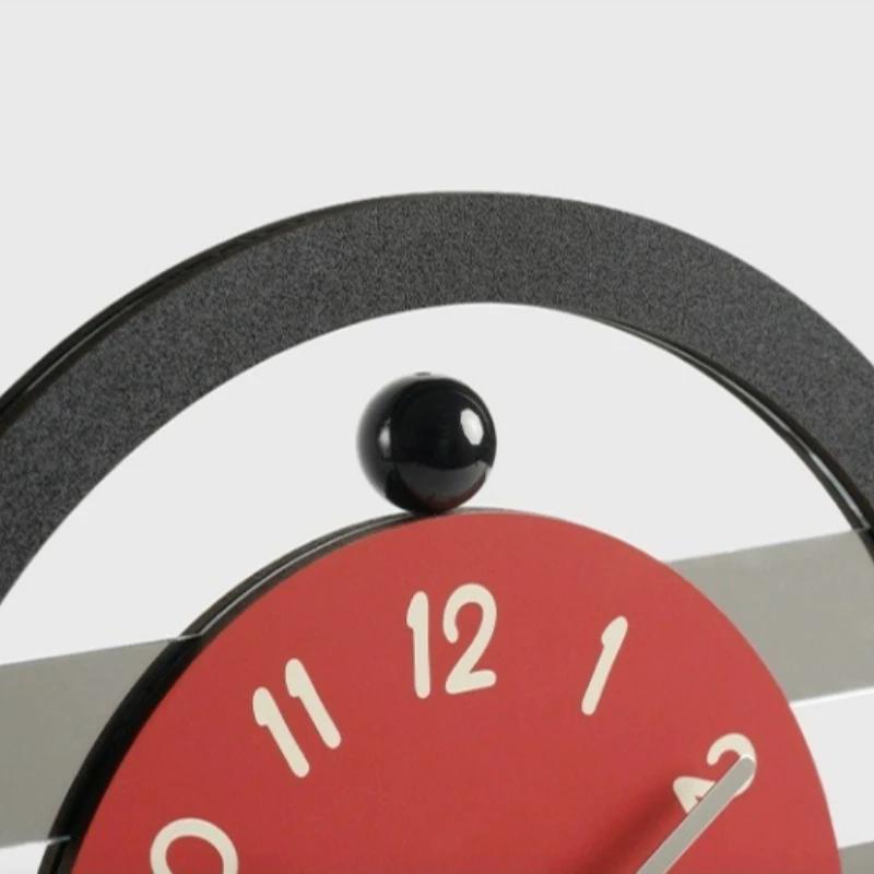 Creative arched retro-style wall clock - Personalized silent desk clock for study rooms, bedrooms, dormitories, and home decorat