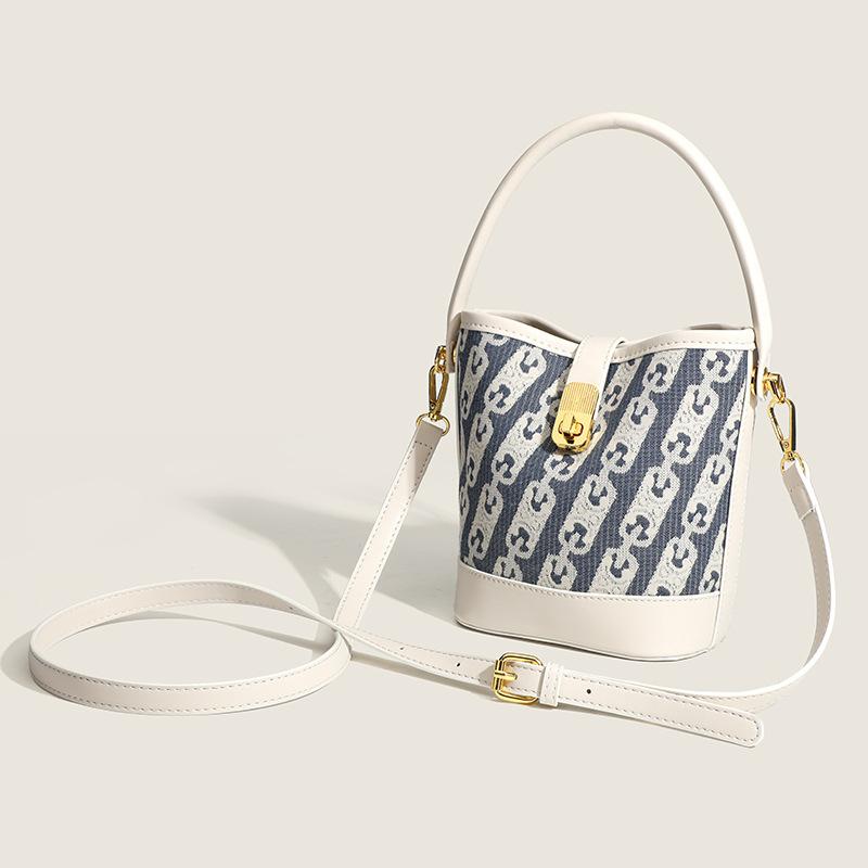 New Niche Design Simple Canvas Bucket Bag Versatile Large Capacity Commuter Portable Shoulder Messenger Bag Handbags