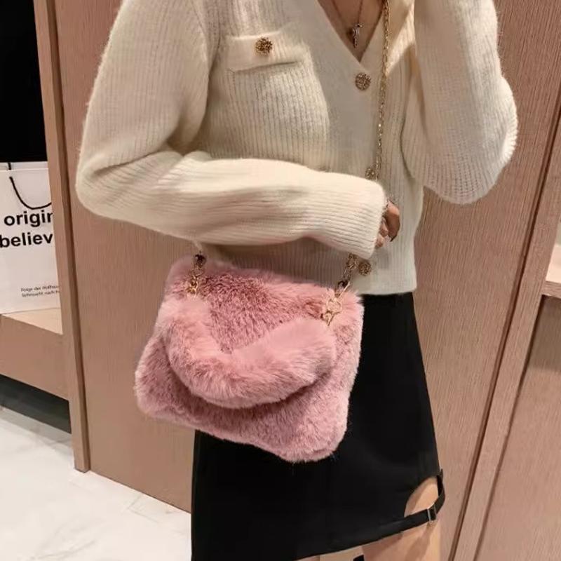 Plyšová taška tote z umelej kožušiny pre ženy Zimná taška cez rameno Ležérne nadýchané crossbody tašky Módna retiazková kabelka Dievčenská mäkká peňaženka