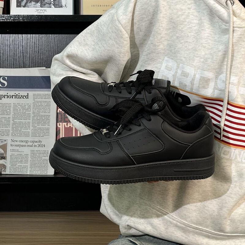 Universal Men's Casual Low-Top Skate Shoes