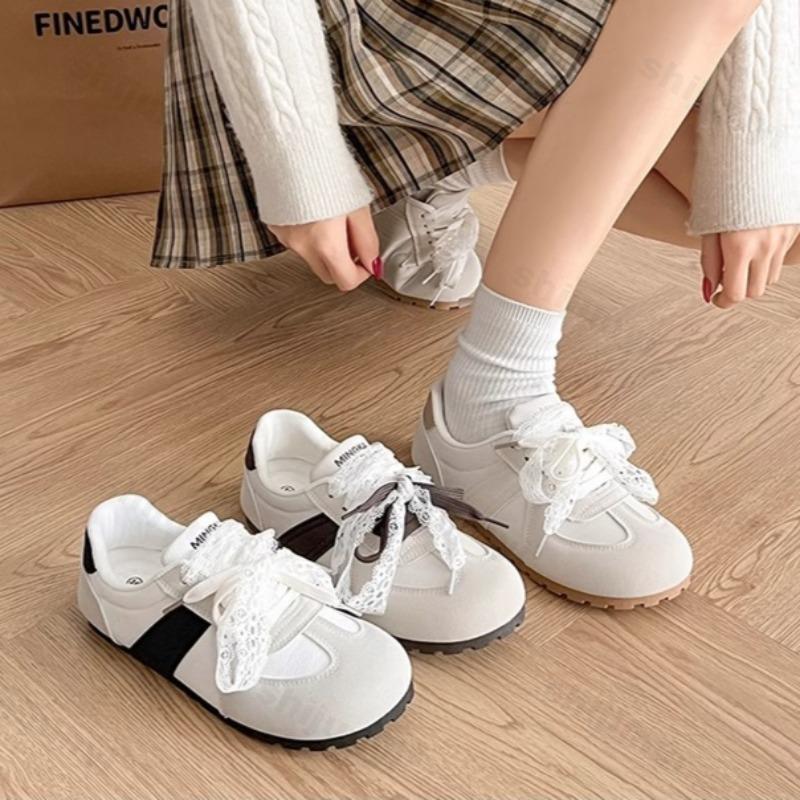 Women's Casual Sports Shoes 2026 Spring New Fashion Anti Slip Lace Up Flat Shoes Lace Outdoor Sneakers Silver Commuting Shoes