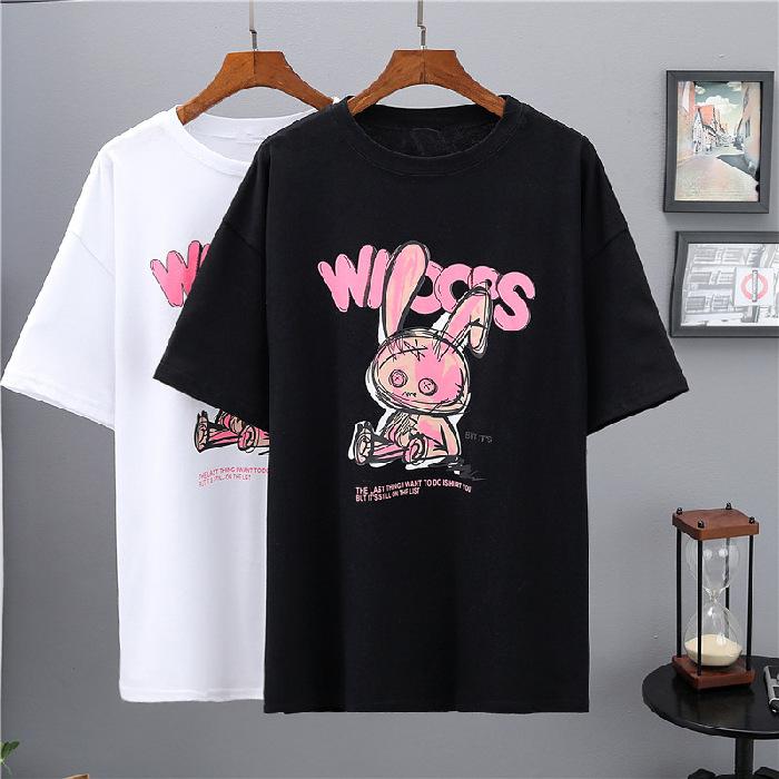 Свободная модная футболка с высоким воротником и принтом кролика — фото 7