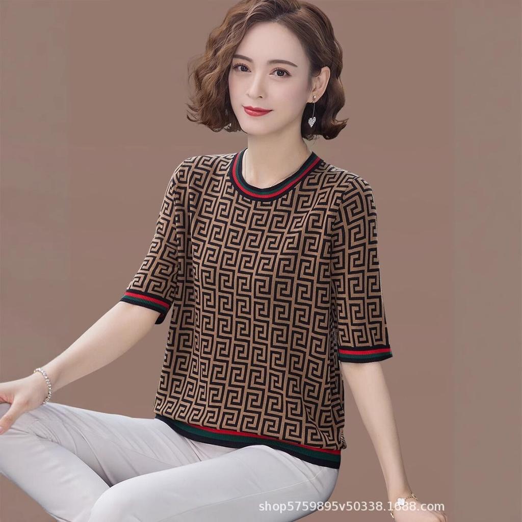 Casual retro large size women's printed short-sleeved t-shirt women's clothing catties can be worn spring and summer new models