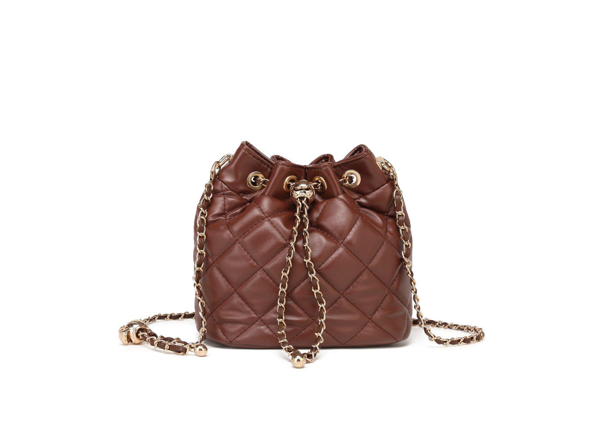 

2024 Кроссбоди с цепочкой аргайл: Сумка-ведро на кулиске в стиле легкой роскоши для женщин коричневый