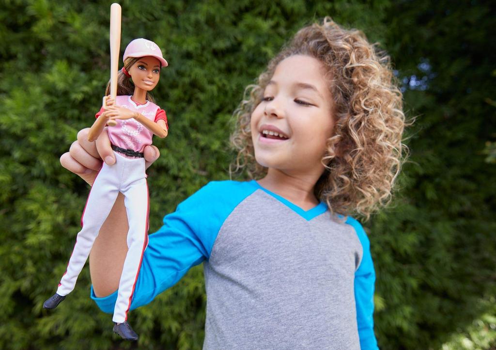 Barbie Tokyo Olympic Licensed Barbie Softball Player Tokyo 2020 Olympics and Accessory 3 and GJL77 [Dress-up Doll] [Doll Set] [Ages Up]