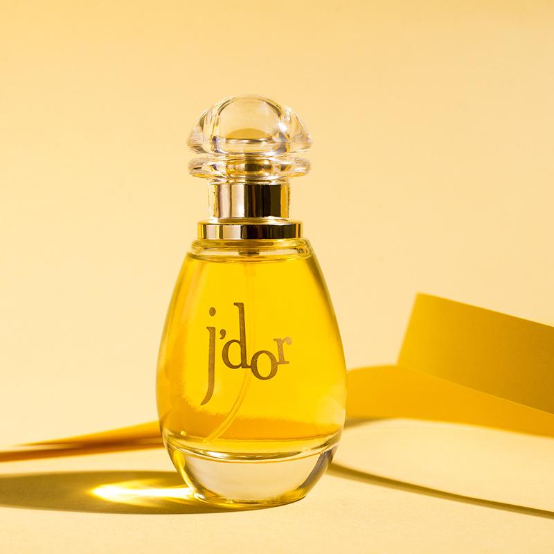 First-time Lovers, the New True Women's Perfume Lasts for a Long Time, Light Fragrance and Fresh Student 50ml