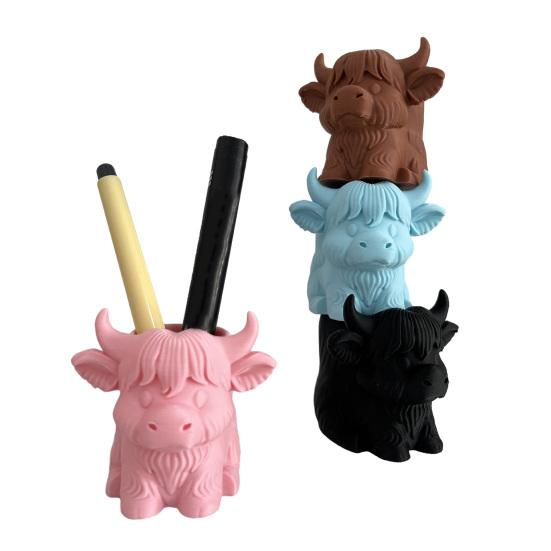 Highland Cow Pen Holder Cute Desk Organizer for Office Dorm Home Multipurpose Makeup Brush Cup Farmhouse Vanity Accessory Gift for Cow Lovers