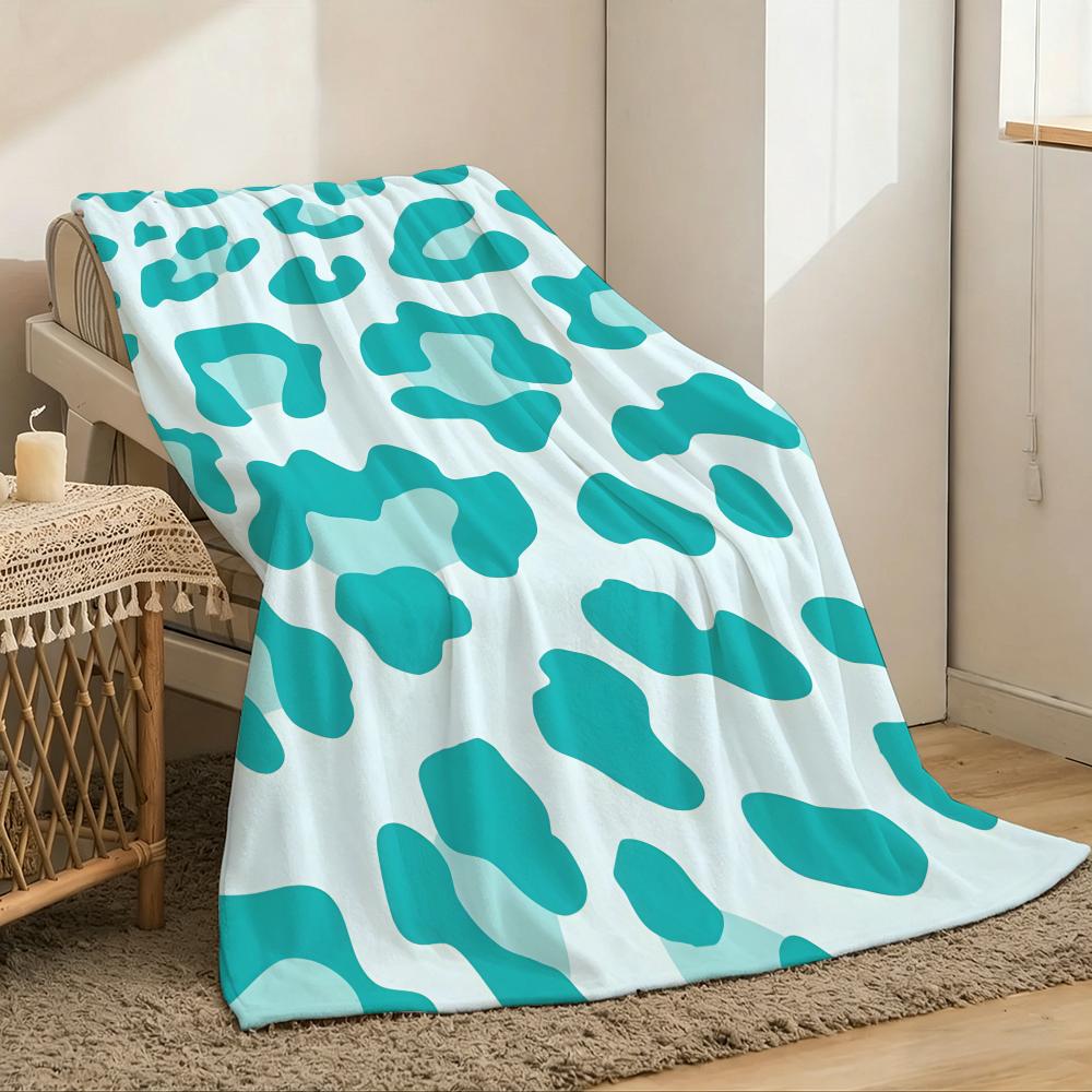 Leopard print Throw Lightweight 240g Flannel Blanket Soft Skin-friendly for Summer Cooling 75x90cm