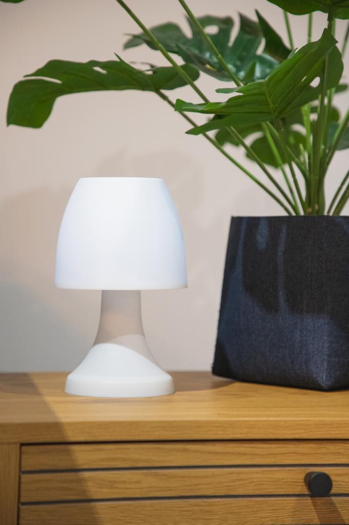 Dokk Außenleuchte 19cm weißer Kunststoff batteriebetrieben