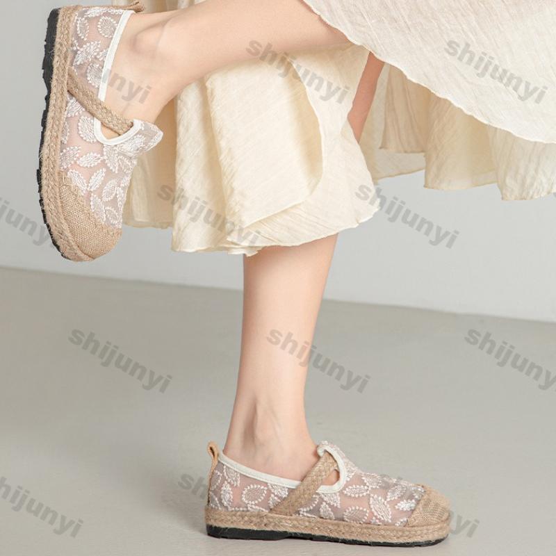 Fashion Women's Flats 2025 Summer New Breathable Vintage Embroider Casual Shoes Fashion Lightweight Comfortable Soft Sole Half Slippers