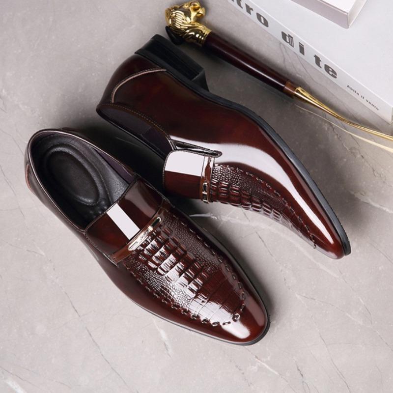 Móda 2025Nové pánské společenské boty Módní špičaté kožené boty Klasické business casual kožené boty pro muže Mokasíny Zapatos Hombre