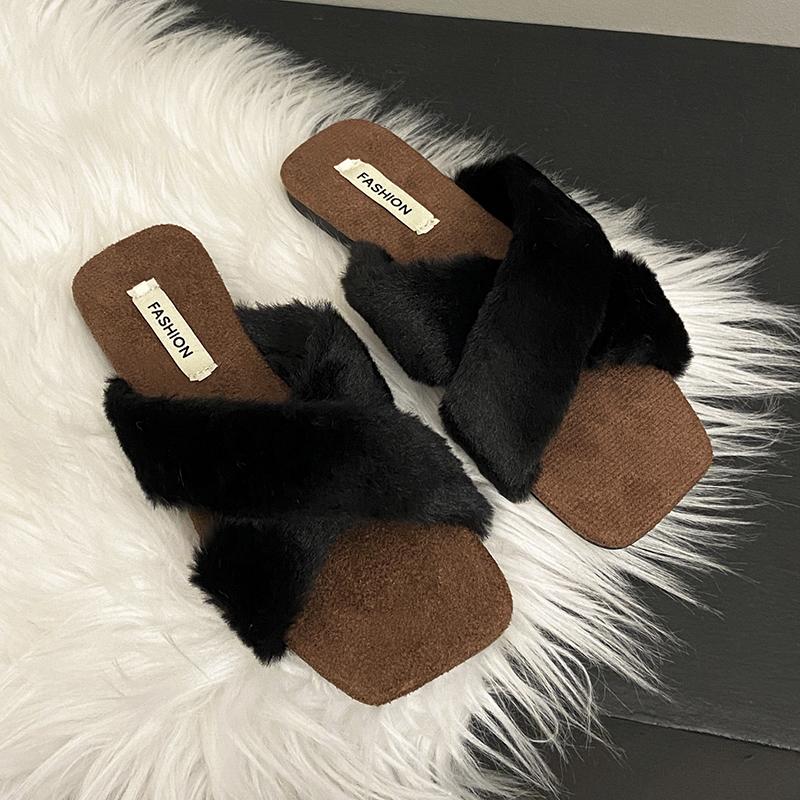 

Classic Slippers for Women Casual Flat Low Heels Sweet Short Plush Shoes for Women Solid Fur Slip on Winter Sandals Plus Size 35 чёрный