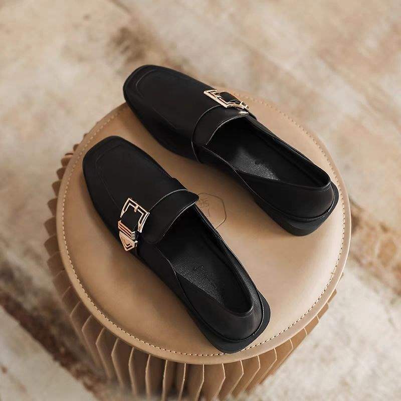 

Black flat-soled soft-soled one-pedal niche loafer small leather shoes women s shoes spring and autumn new British style single shoes women 40 чёрный