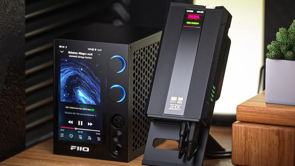 FiiO Q7 Japanese Headphone Amplifier with Dual THX DAC and M17 [Official Retailer] AAA-788+