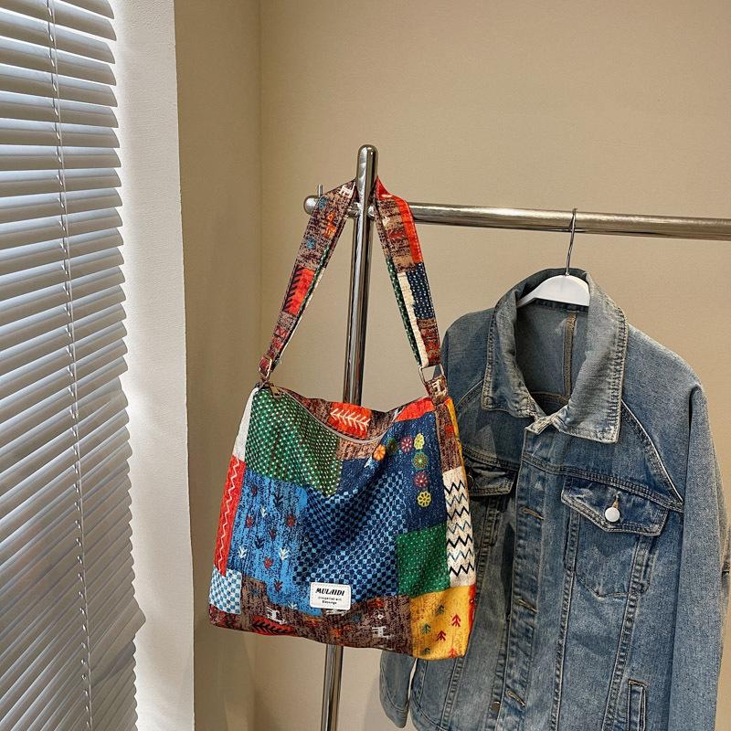 Bohemian bag women's large-capacity new summer versatile shoulder messenger bag tote bag