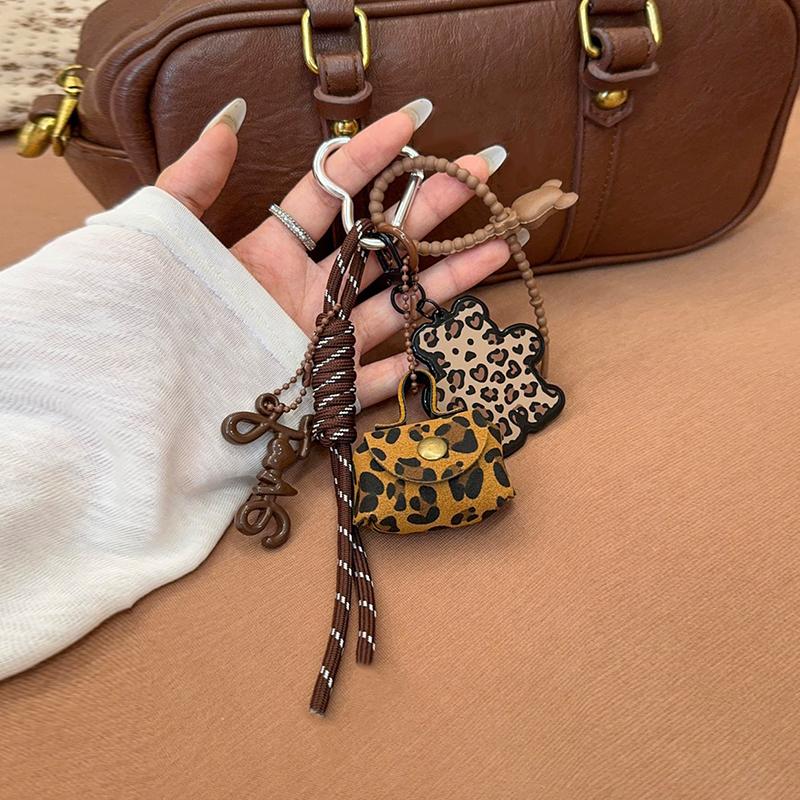 Maillard-stil Läder Citronblomma Ryggsäcksberlock Leopardmönster Liten Björn Regnbågssmycke Nyckelring