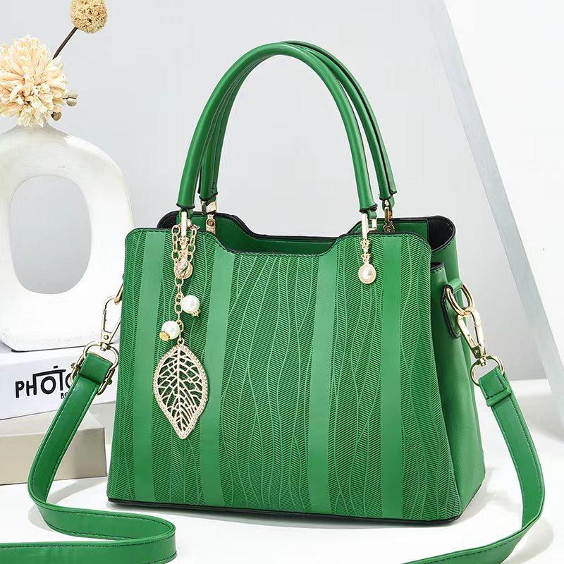A Latest Style of Simple and Atmospheric Crossbody Large Purse Personality Female Bag Female Bag Handbag Fashion Shoulder Bag .