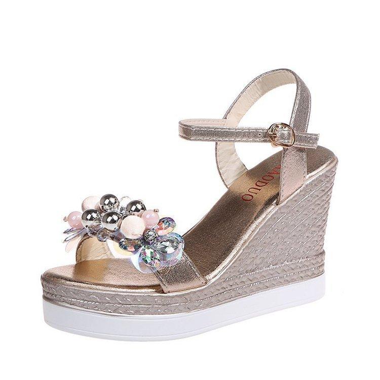 

Summer new rhinestone wedge heel cool slippers high heels women s shoes thick muffin bottom fish mouth sandals one word with student shoes 39 золотий