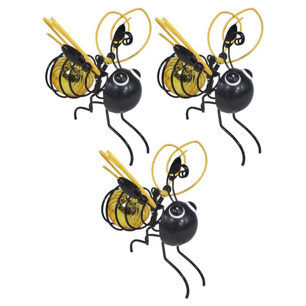 Solar-Powered Outdoor Figurine Light Decorative Flying Insect Hanging Lamp Metal Realistic Insect Light for Outside Decor