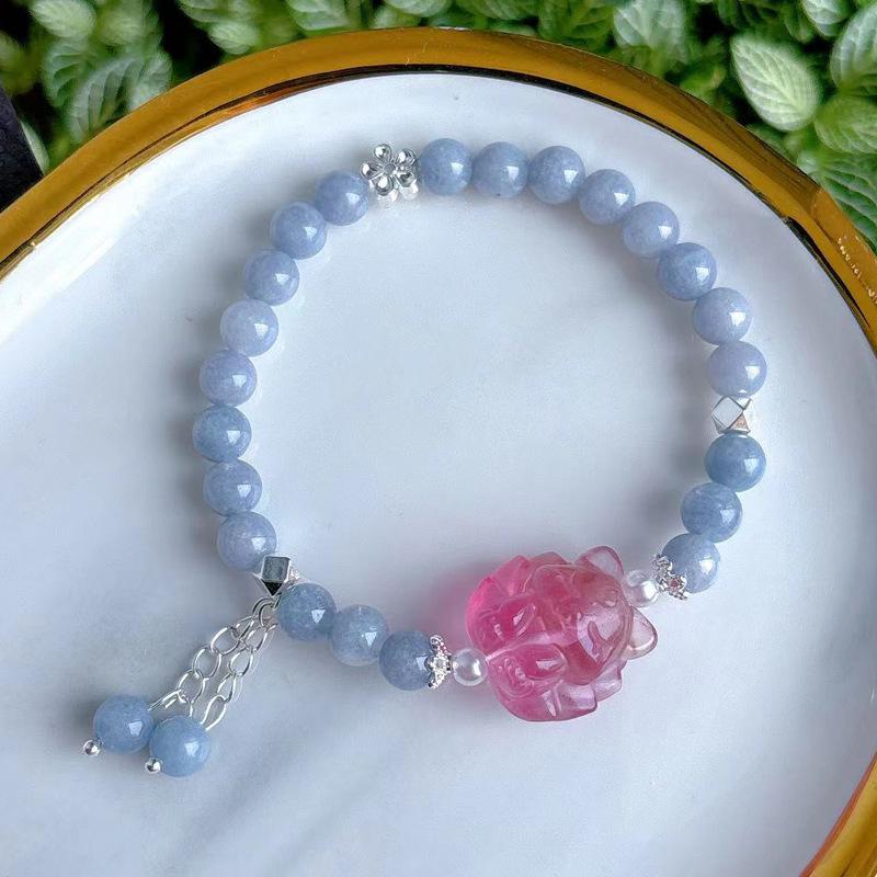 

Fluorite engraved nine-tailed fox, random color single circle bracelet bracelet