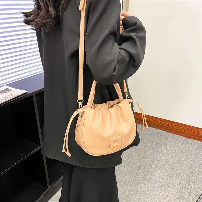 2024 New Korean Style Pleated Small Shoulder Bag For Women High Quality Urban Minimalist хаки