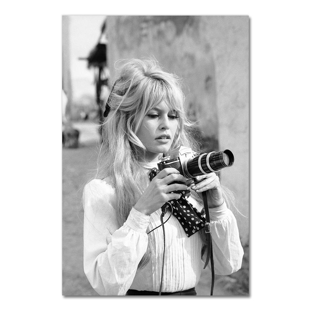 Black White Poster Fashion Print Sexy Movie Girl Camera Canvas Painting Minimalist Wall Art Picture Modern Living Room Decor