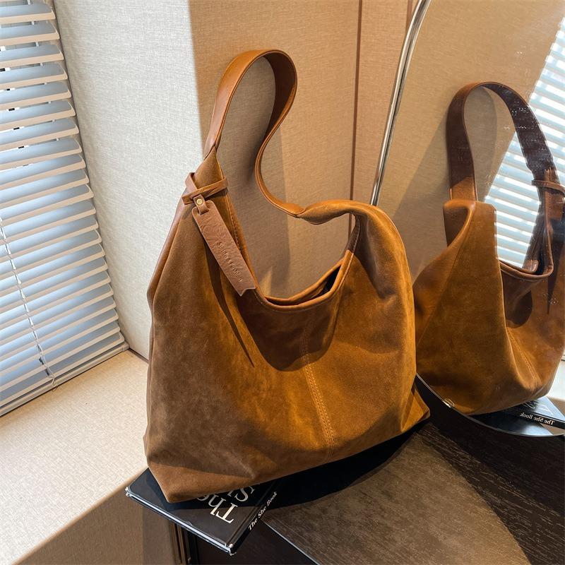 Retro Texture Underarm Bag Women's Bag New Suede Tote Bag Simple and Versatile Shoulder Bag