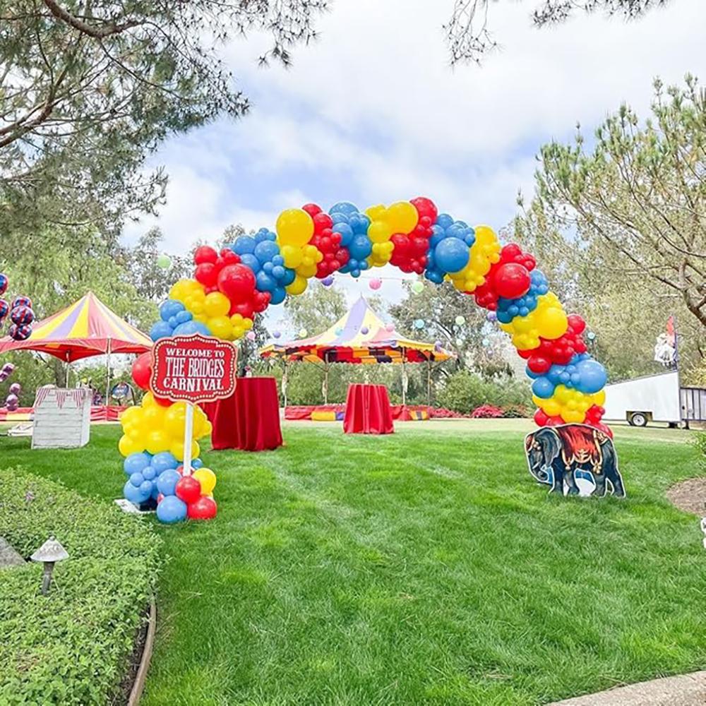 97pcs Guirlande de Ballons Carnaval Cirque Rouge Bleu Jaune Ballon Confetti Kit Arche de Ballons Thème Carnaval Décoration de Remise de Diplôme Anniversaire
