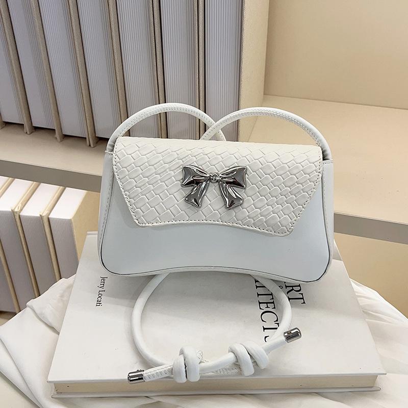 Premium Texture Small Bag 2025 New Women's Versatile Messenger Bag French Niche Single Shoulder Underarm Bag French Stick Bag