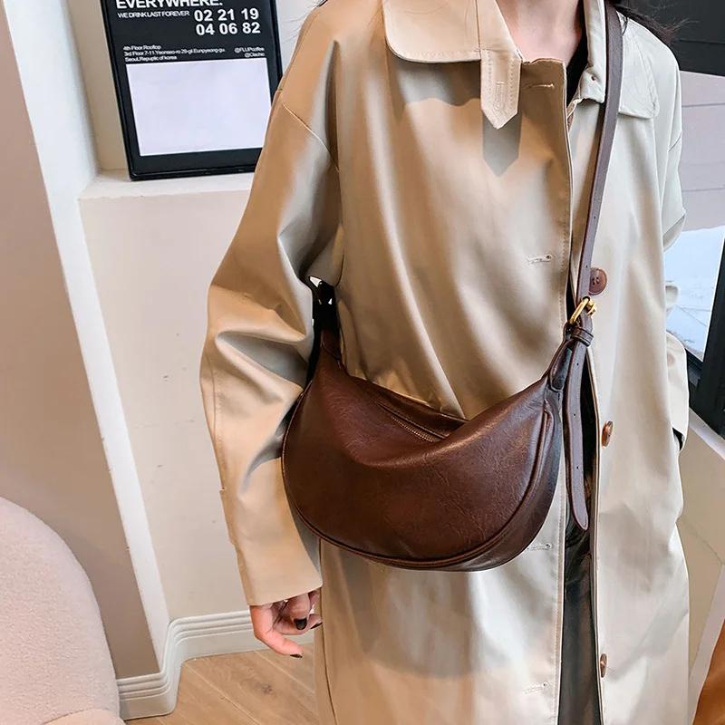 Small Women's New Trendy Explosion Casual Versatile Fashion Niche Messenger Bag High-end Dumpling Bag