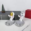 Creative Resin Astronauts Ornaments Stand Figurine Crafts Mobilephone Support for Table Desktop