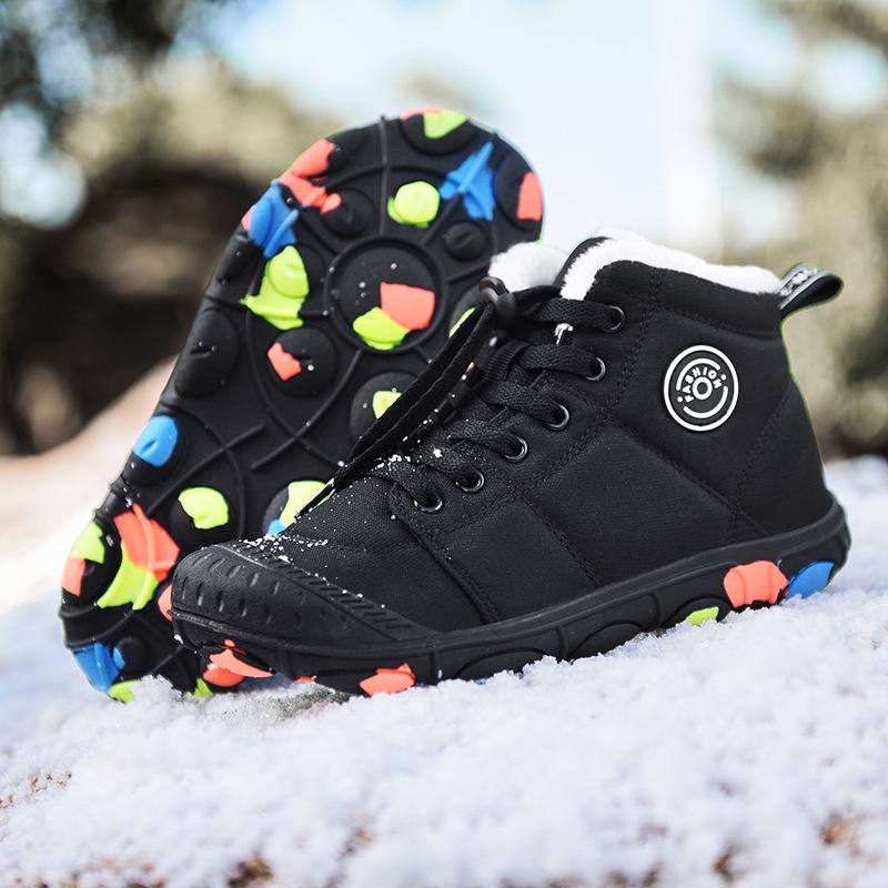 

Детская спортивная и походная обувь для мальчиков Осень/Зима 2023 31 чёрный