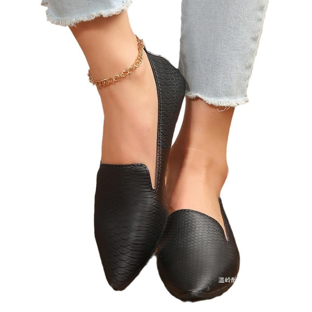 Summer Large Size 43 Women Shoes 2025 Simple Lightweight Flat Shoes Women Pointed Non Slip Soft Sole Casual Shoes Women Loafers