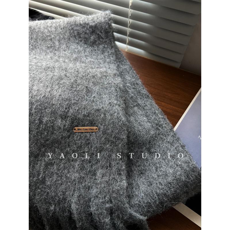 

A Mid gray Shawl and Scarf with A Solid Color and High end Feel Featuring Wool Is A Warm and Cold proof Scarf for Women in Autumn and Winter 215 * 39cm (tassel 15cm)