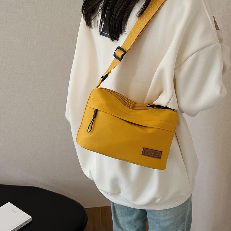 Men's and Women's Bags Fashion Shoulder Bag Multi-compartment Messenger Bag Nylon Waterproof Leisure Bag