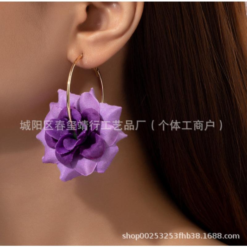 Hot-selling Big Red Bright Rose Hoop Earrings Exquisite Elegant Gentle Vacation Daily Travel Tassel