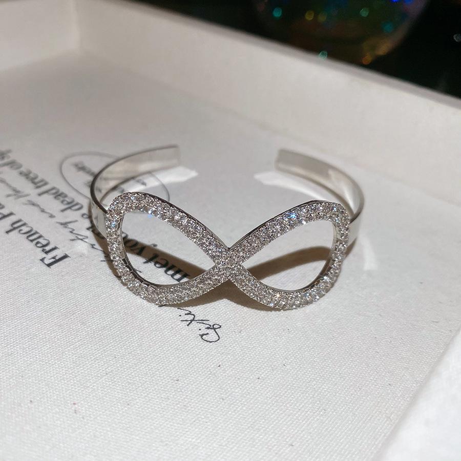 European and American diamond-encrusted flower hollow bracelet light luxury bracelet exquisite jewelry