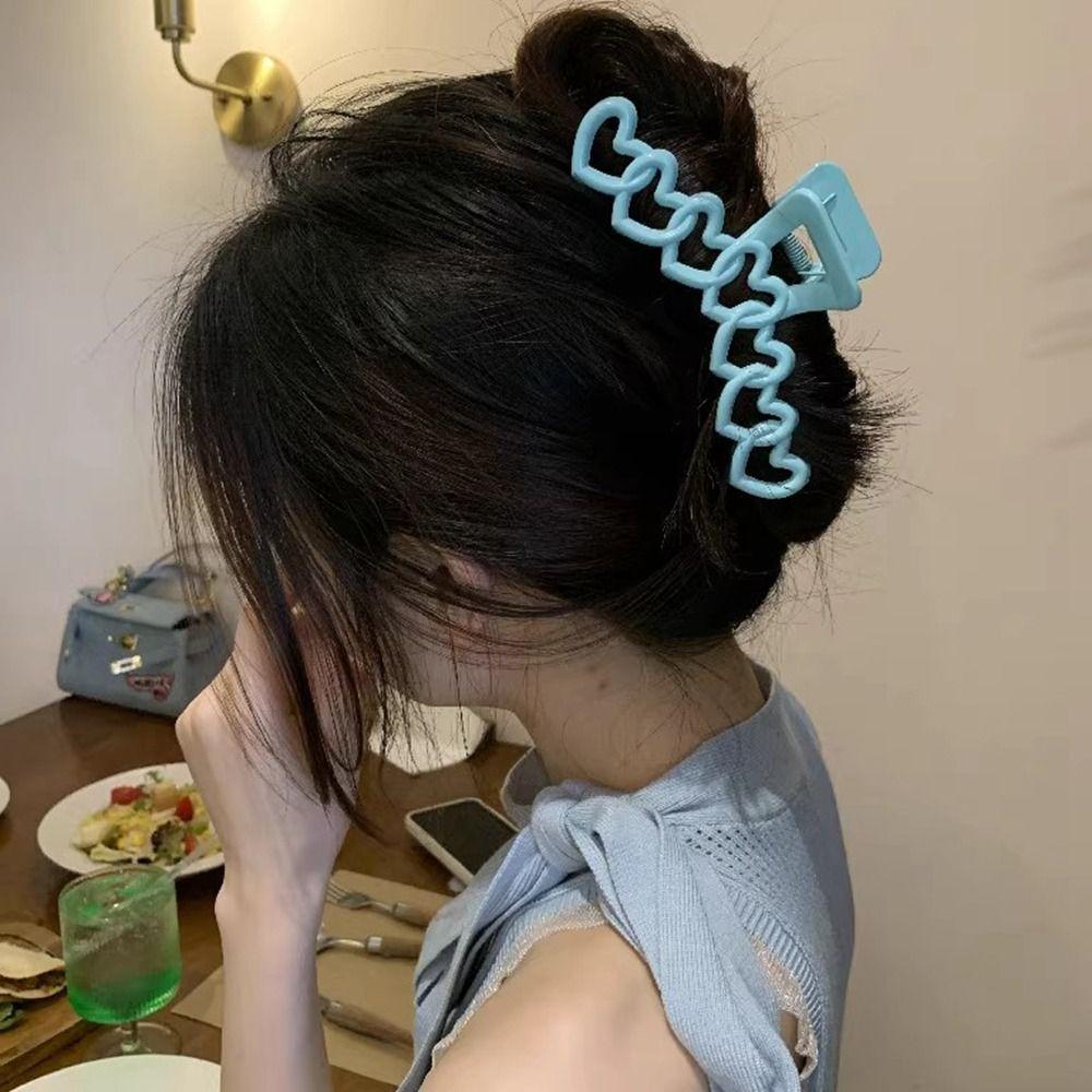 Colorful Love Hair Clip Hollow Shark Clip Creative Heart Hair Claw  Female