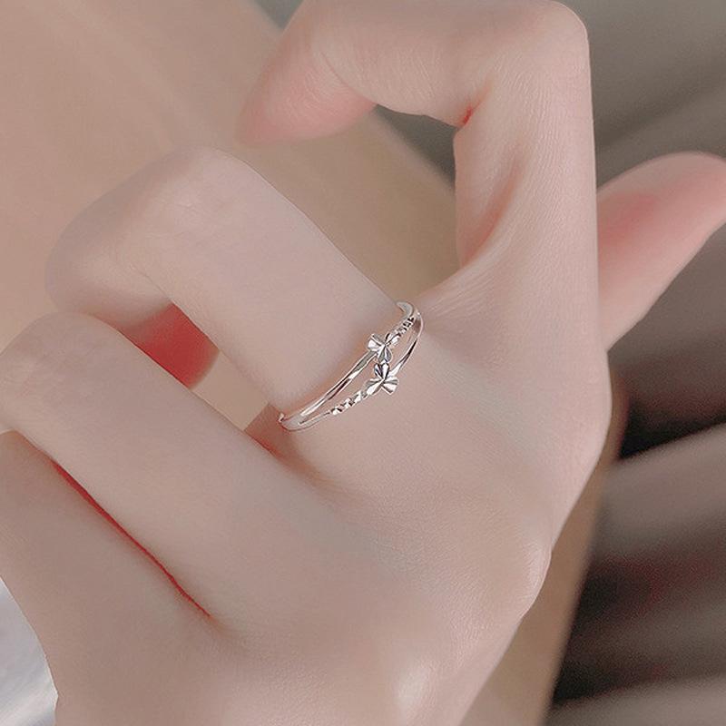 Versatile Double-Layer Three-Leaf Flower Ring for Women – Fashionable Open Band Index Ring, 2026 Trendy Style.