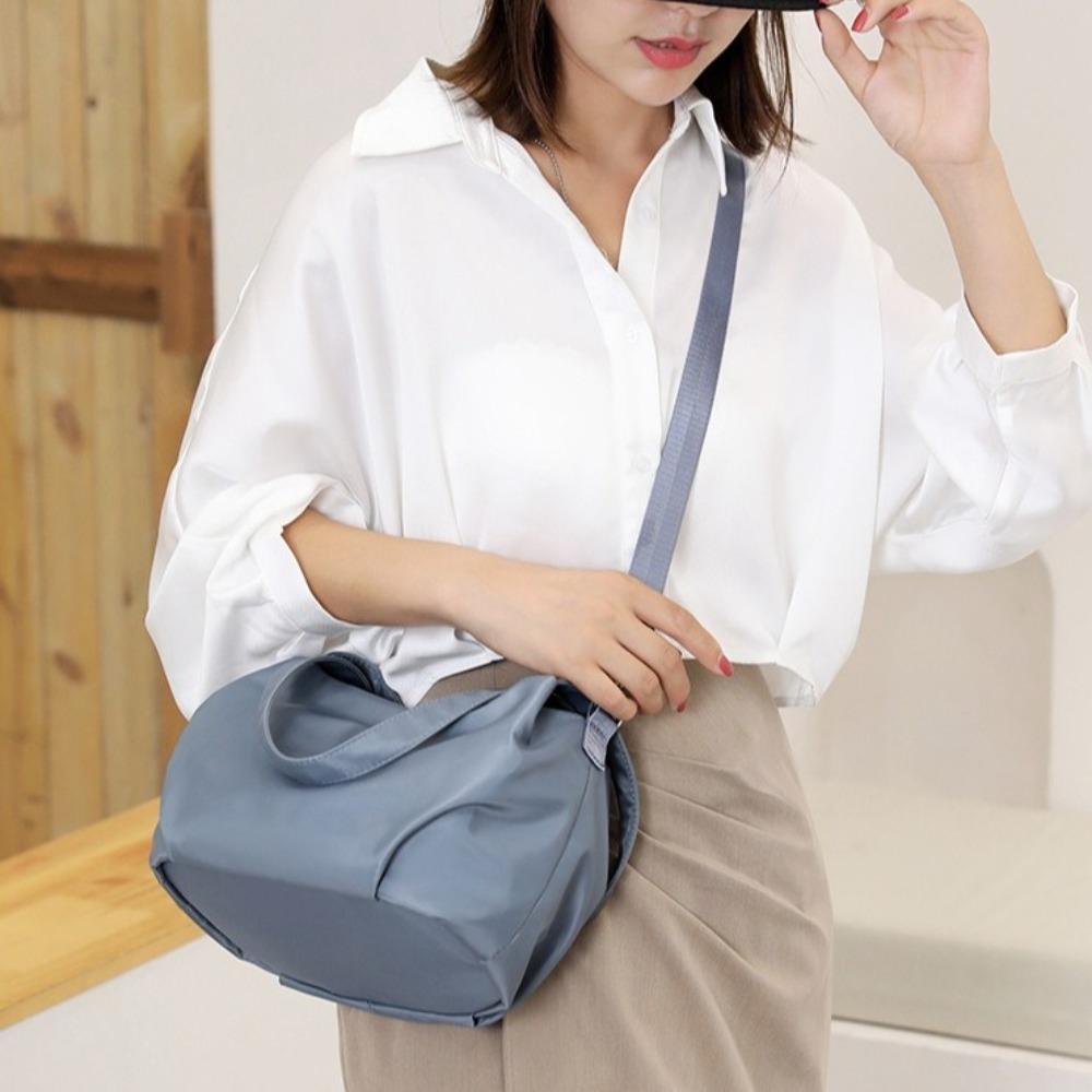 Korean Style Nylon Shoulder Bag Lightweight Sports Crossbody Bag Casual Zipper Dumpling Bag  Girls
