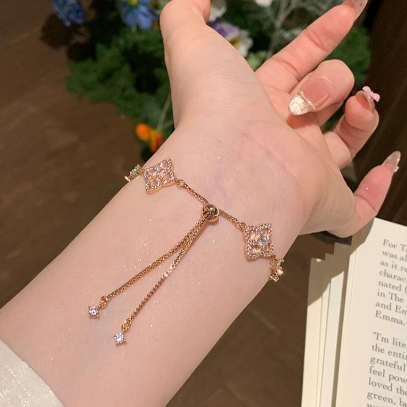 Zirkon hohle Schachbrettblume Auszieharmband leichter Luxus High-End-Armband Mode vielseitiges Temperament Schmuck Großhandel