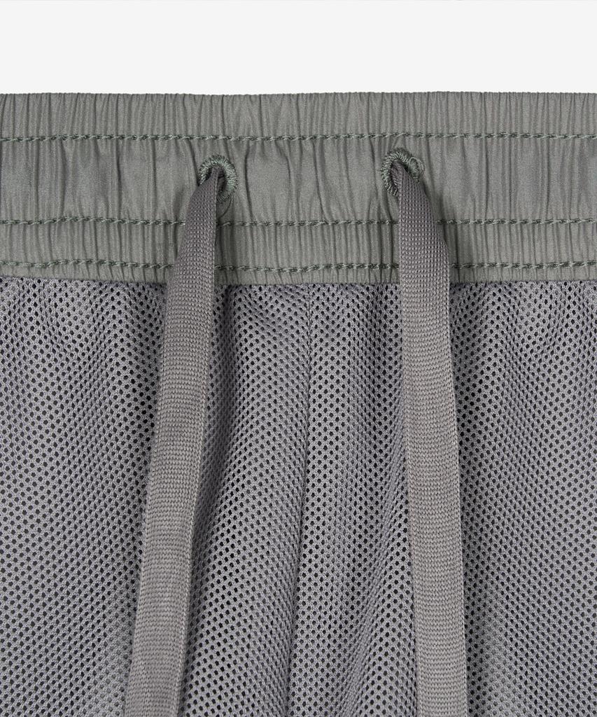 Nyuballanseu Nbnvg2W412 / Women Essential Lightweight Woven Quarter Shorts (Glossy Gray)