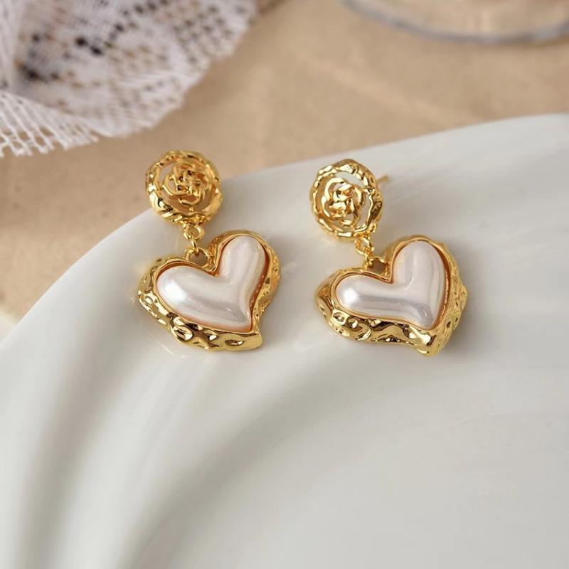 Personalized Vintage Drop Earrings for Women Heart Shape Exaggerated Irregular Drop Earrings Chic Party Jewelry Gift Accessories