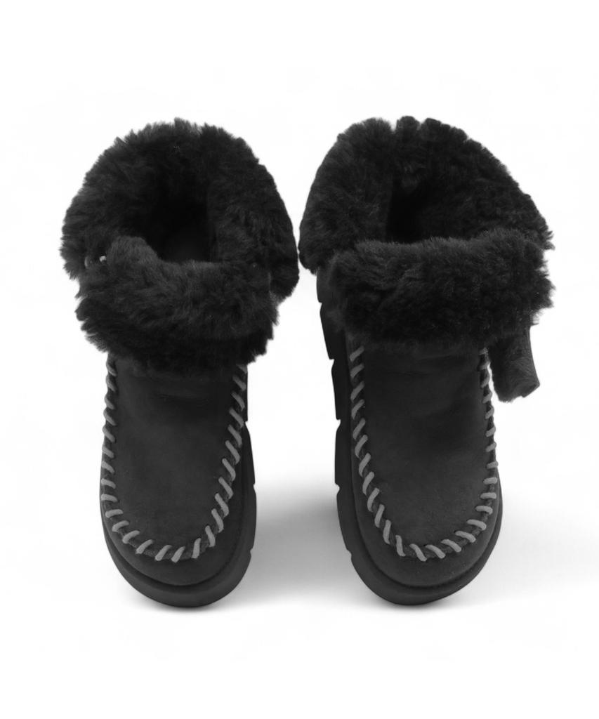 Yase Songi Songi X Yase Hand Swing Natural Wool Boots Black