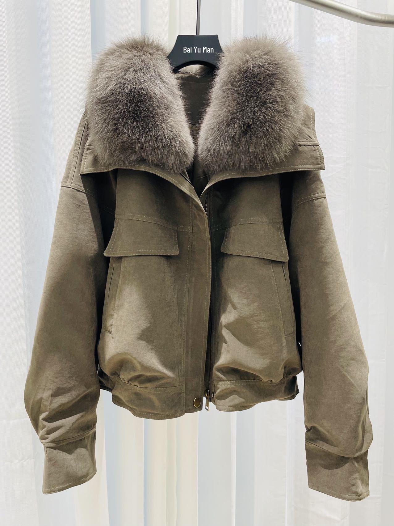 Women`s Luxurious Genuine Fox Fur Collar