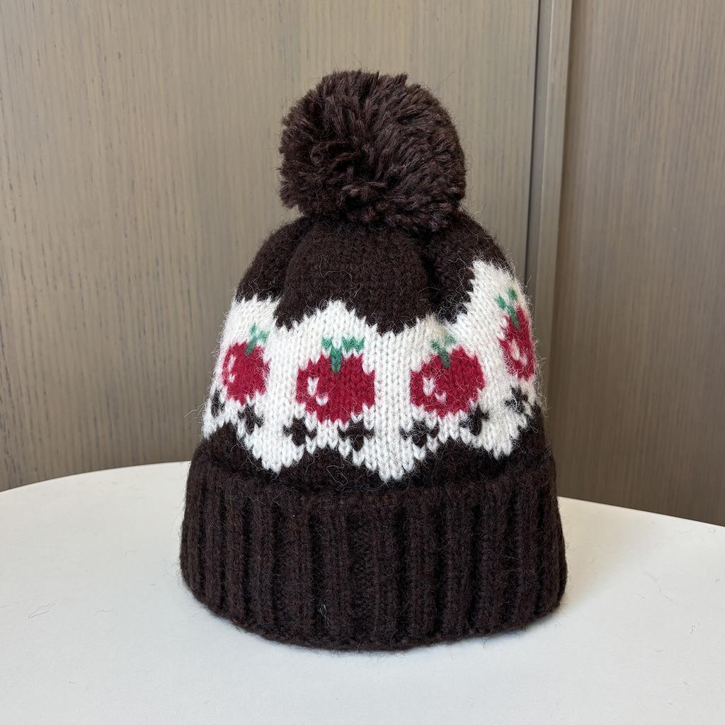 Fair Island Jacquard Apple Wool Hat Ladies Autumn and Winter Cute Hairball Knitted Hat Warm Ski Hat